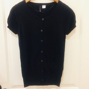 Cute short-sleeved sweater